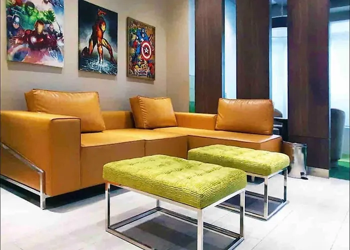 Lux 1br Uptown Parksuites Bgc 200mbps Smarttv *