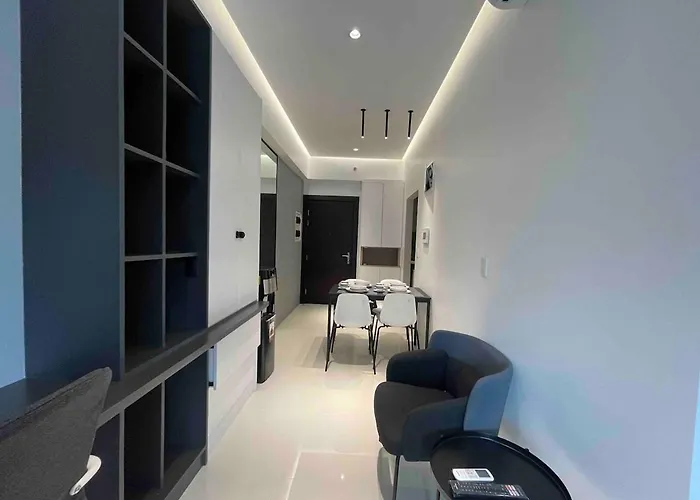 Apartment Lux 1br Uptown Parksuites Bgc 200mbps Smarttv