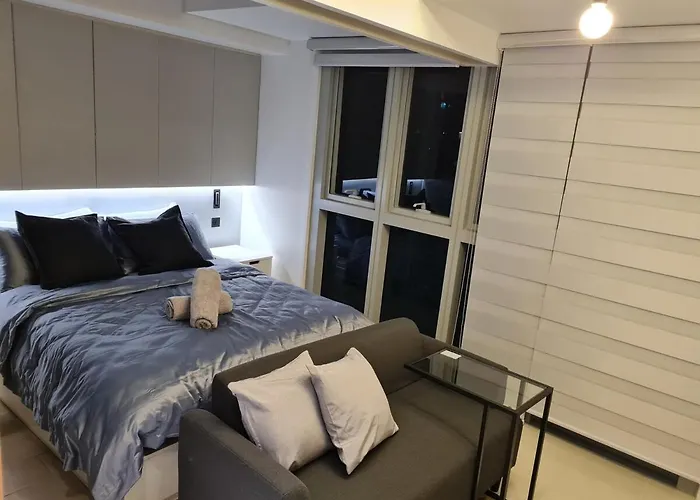 Lux 1br Uptown Parksuites Bgc 200mbps Smarttv Apartment *
