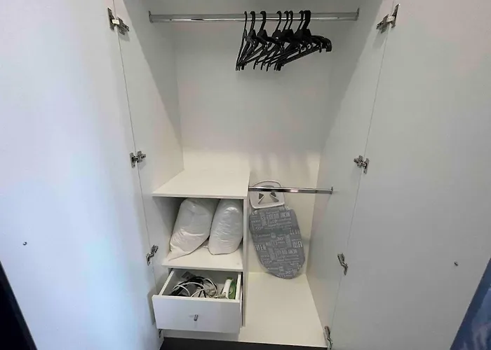 Apartment Lux 1br Uptown Parksuites Bgc 200mbps Smarttv *